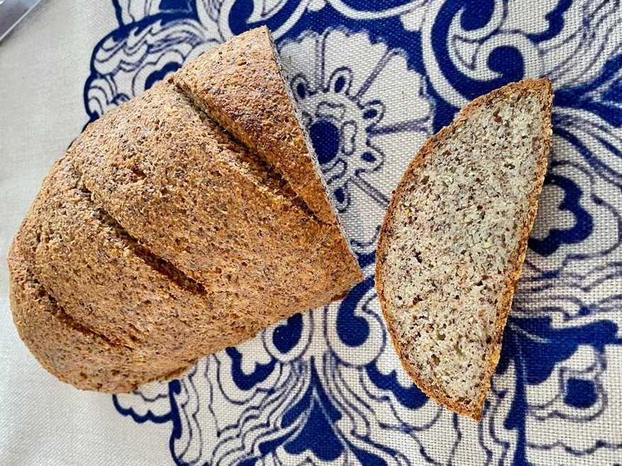 כיכר לחם דל פחמימות ונטול גלוטן - תראו איך הוא מושלם!